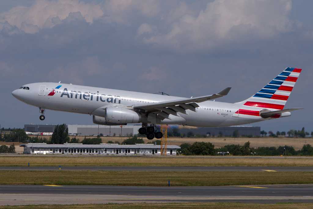 American Airlines | Airbus A330-243 | N282AY